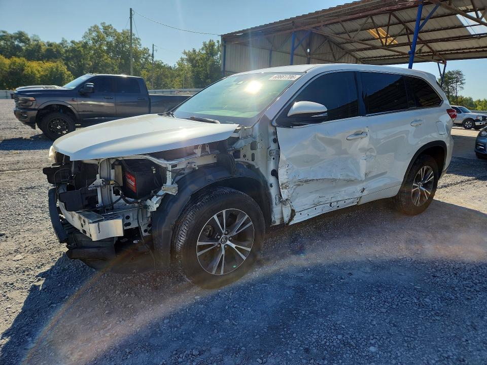 68661706 :رقم المزاد ، 5TDZARFH2HS027621 vin ، 2017 Toyota Highlander مزاد بيع