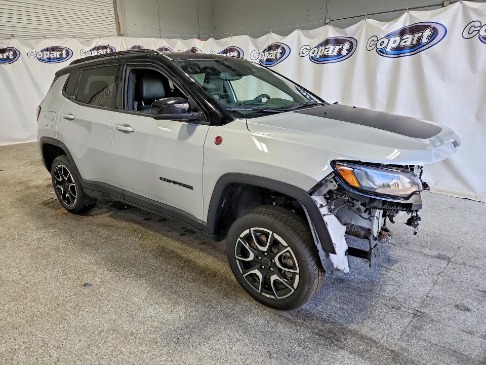 Продажа на аукционе авто 2025 Jeep Compass, vin: 3C4NJDDNXST564566, номер лота: 68684196