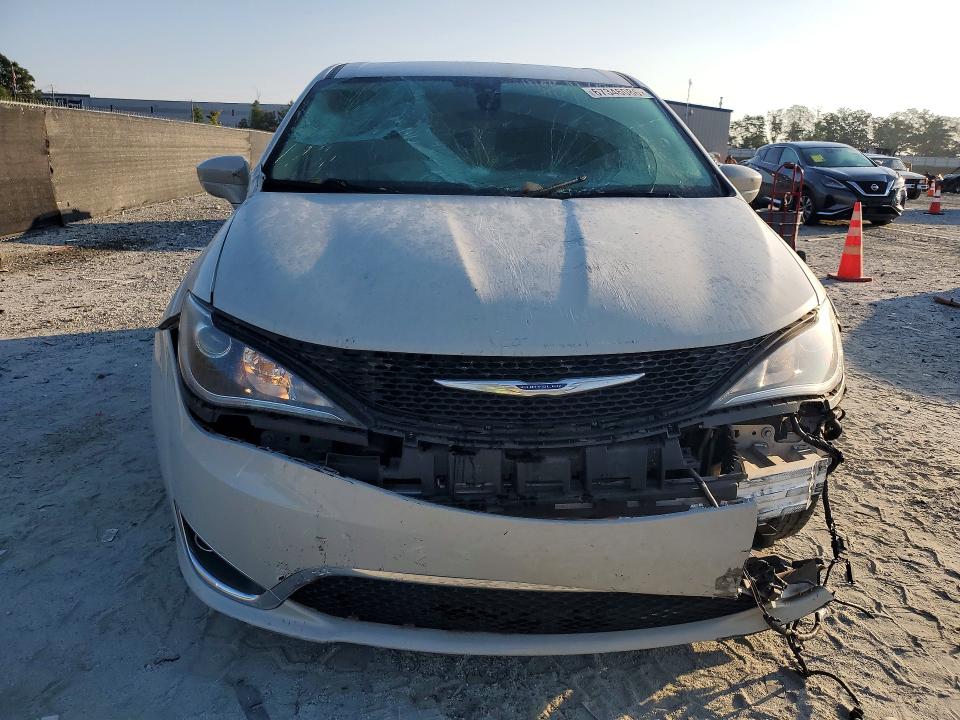 67346086 :رقم المزاد ، 2C4RC1FG9LR136808 vin ، 2020 Chrysler Pacifica مزاد بيع