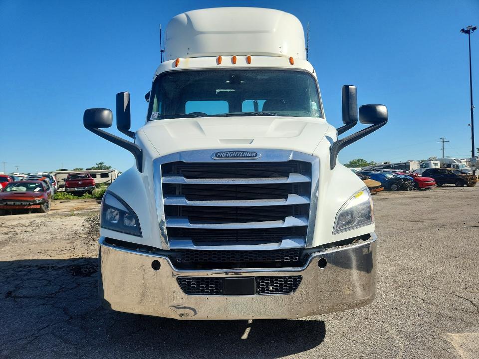 68049406 :رقم المزاد ، 1FUBHTDV2LLLX7482 vin ، 2020 Freightliner Cascadia 116 مزاد بيع