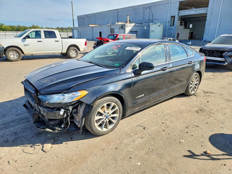 Продаж на аукціоні авто 2017 Ford Fusion, vin: 3FA6P0LU3HR300332, номер лоту: 70497226