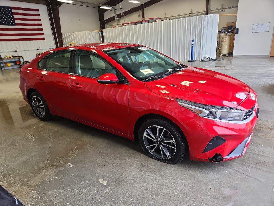 2024 Kia Forte მანქანა იყიდება აუქციონზე, vin: 3KPF24AD0RE742657, აუქციონის ნომერი: 66067476