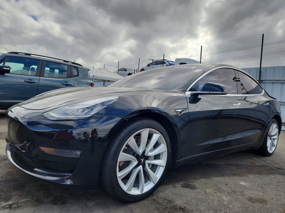 Продажа на аукционе авто 2019 Tesla Model 3, vin: 5YJ3E1EB2KF194078, номер лота: 68247636