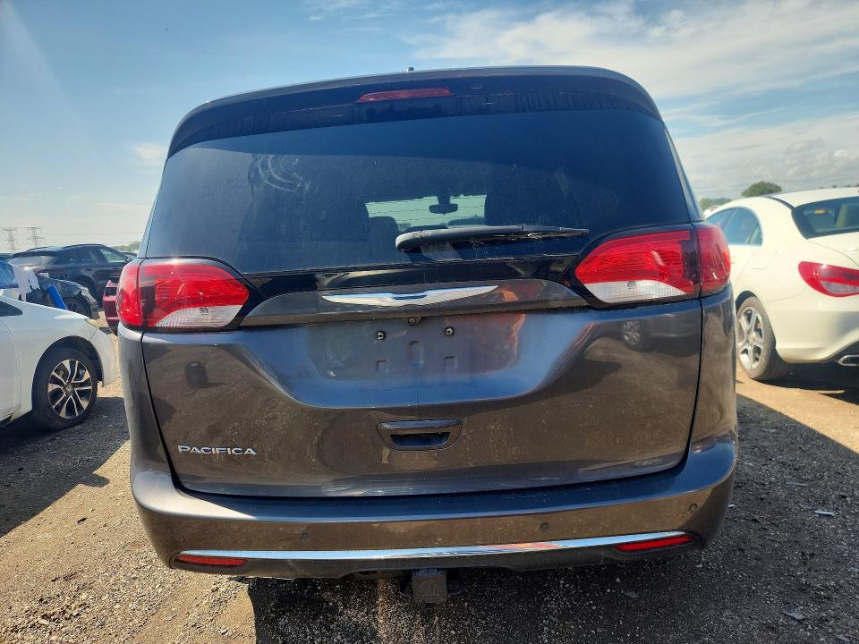 69173466 :رقم المزاد ، 2C4RC1FG0JR101801 vin ، 2018 Chrysler Pacifica مزاد بيع