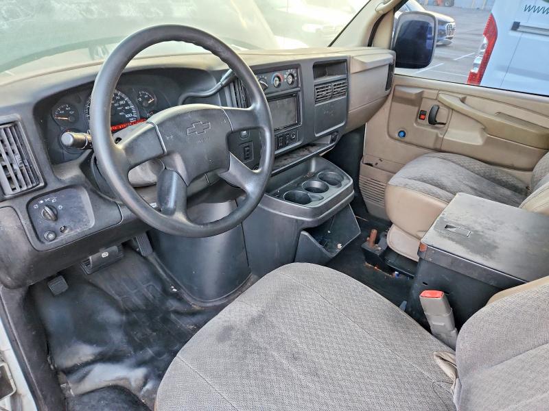 68579346 :رقم المزاد ، 1GCGG25V251256975 vin ، 2005 Chevrolet Express G2500 مزاد بيع