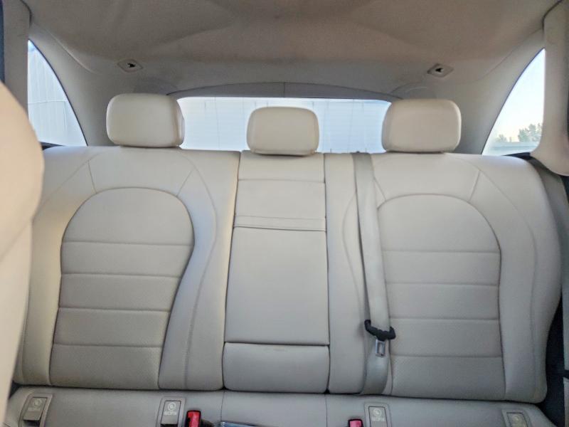 69977456 :رقم المزاد ، WDC0G4JB6HF196807 vin ، 2017 Mercedes-benz Glc مزاد بيع