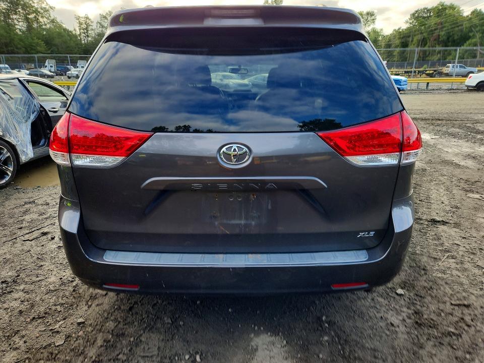 2012 Toyota Sienna მანქანა იყიდება აუქციონზე, vin: 5TDYK3DC8CS268119, აუქციონის ნომერი: 69593756