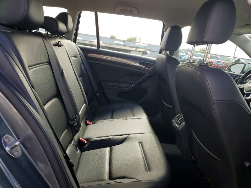 68272146 :رقم المزاد ، 3VWH17AU2JM757648 vin ، 2018 Volkswagen Golf Alltrack مزاد بيع