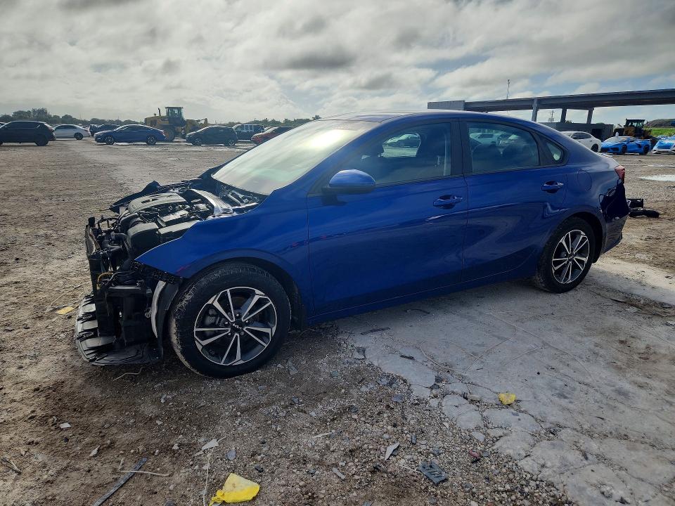 2024 Kia Forte მანქანა იყიდება აუქციონზე, vin: 3KPF24AD0RE774671, აუქციონის ნომერი: 70331476