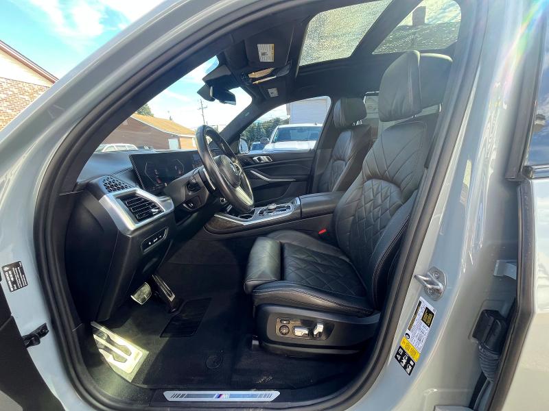 70070966 :رقم المزاد ، 5UX23EM05R9S83624 vin ، 2024 Bmw X7 مزاد بيع