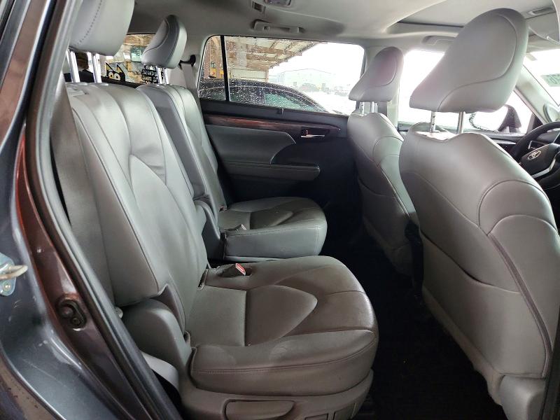 Продаж на аукціоні авто 2021 Toyota Highlander, vin: 5TDDZRBH9MS121417, номер лоту: 67810676