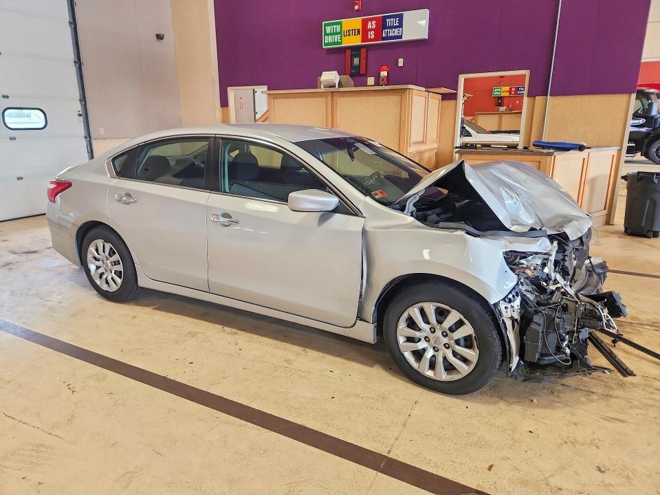 2017 Nissan Altima მანქანა იყიდება აუქციონზე, vin: 1N4AL3AP4HC229516, აუქციონის ნომერი: 68982566