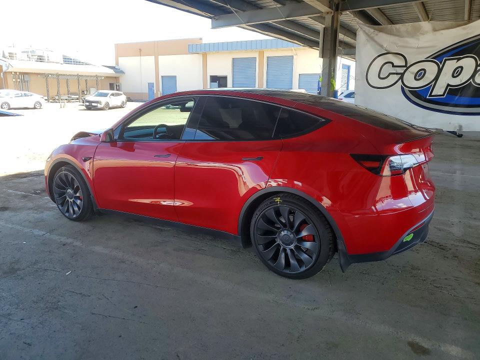 68307186 :رقم المزاد ، 7SAYGDEF3PF861643 vin ، 2023 Tesla Model Y مزاد بيع