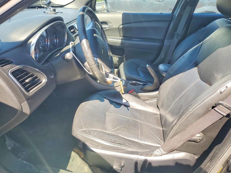 70425696 :رقم المزاد ، 1C3CCBCG2CN308825 vin ، 2012 Chrysler 200 مزاد بيع