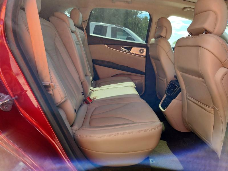 67689636 :رقم المزاد ، 2LMTJ8LR9GBL39531 vin ، 2016 Lincoln Mkx مزاد بيع