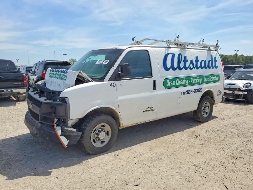 69175136 :رقم المزاد ، 1GCWGFBA1E1185031 vin ، 2014 Chevrolet Express 2500 مزاد بيع