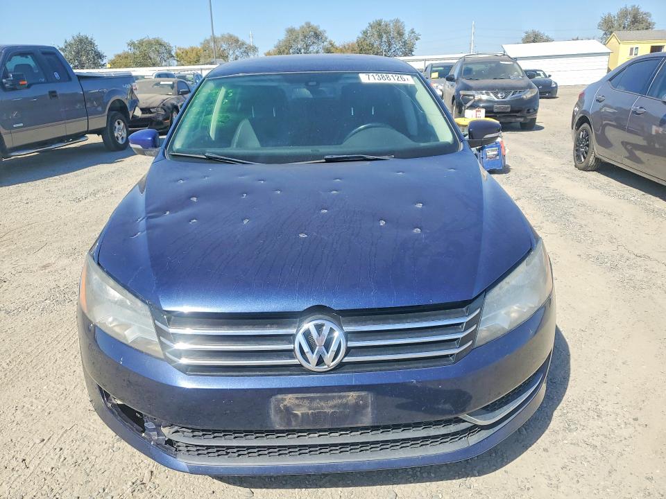 2014 Volkswagen Passat მანქანა იყიდება აუქციონზე, vin: 1VWBP7A34EC011687, აუქციონის ნომერი: 71388126