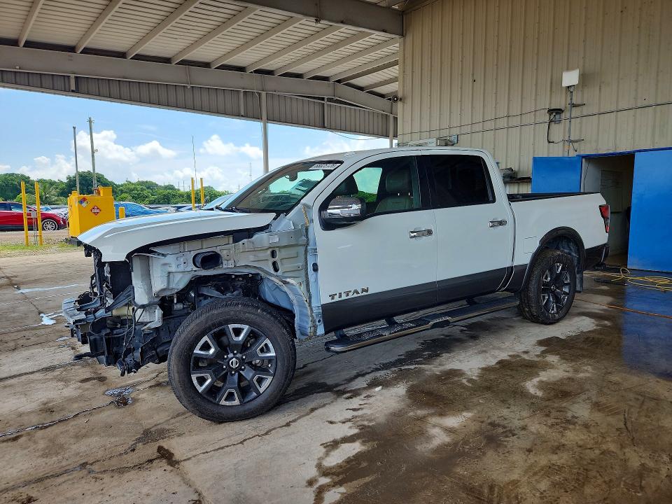 68025126 :رقم المزاد ، 1N6AA1ED2MN531645 vin ، 2021 Nissan Titan مزاد بيع