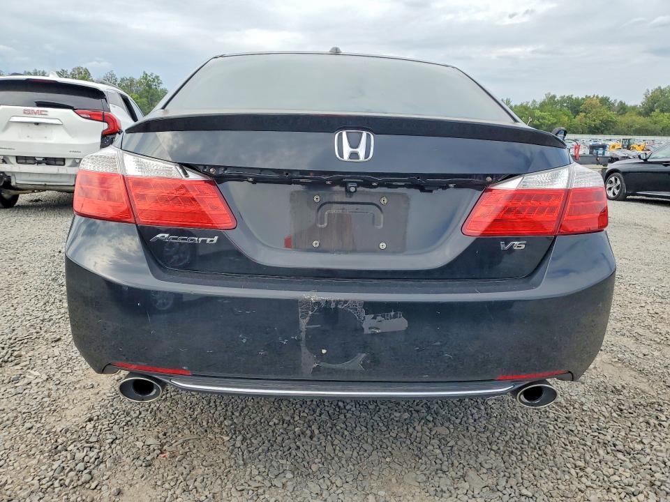 Продажа на аукционе авто 2015 Honda Accord, vin: 1HGCR3F89FA016588, номер лота: 68031916