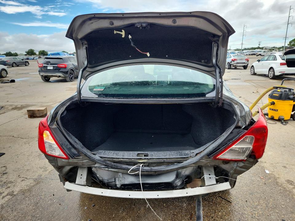 67721306 :رقم المزاد ، 3N1CN7AP9KL853105 vin ، 2019 Nissan Versa مزاد بيع