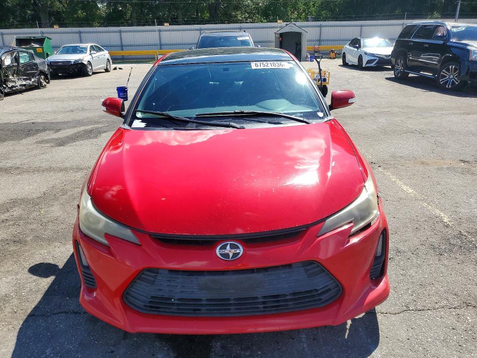 67521036 :رقم المزاد ، JTKJF5C74FJ010860 vin ، 2015 Scion Tc مزاد بيع