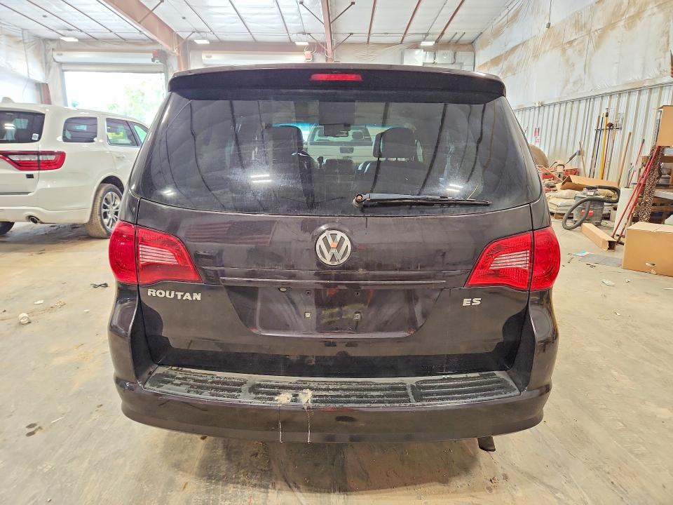 2010 Volkswagen Routan მანქანა იყიდება აუქციონზე, vin: 2V4RW3D18AR295937, აუქციონის ნომერი: 67910776
