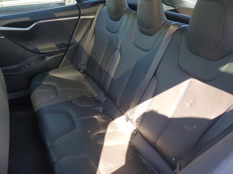 68523726 :رقم المزاد ، 5YJSA1E26GF152544 vin ، 2016 Tesla Model S مزاد بيع