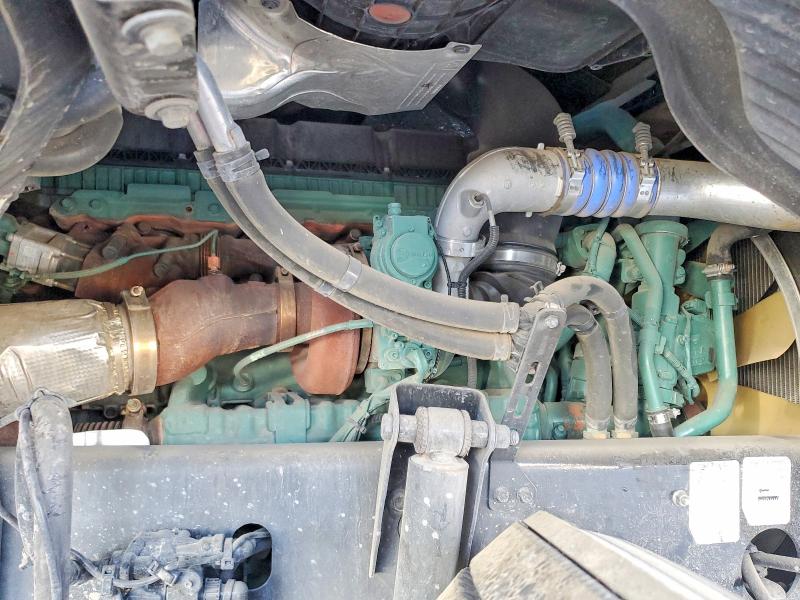 2024 Volvo Vn მანქანა იყიდება აუქციონზე, vin: 4V4NC9EJXRN624587, აუქციონის ნომერი: 70675586