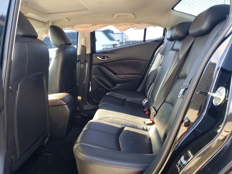 Продаж на аукціоні авто 2018 Mazda 3, vin: 3MZBN1V32JM266151, номер лоту: 69080486