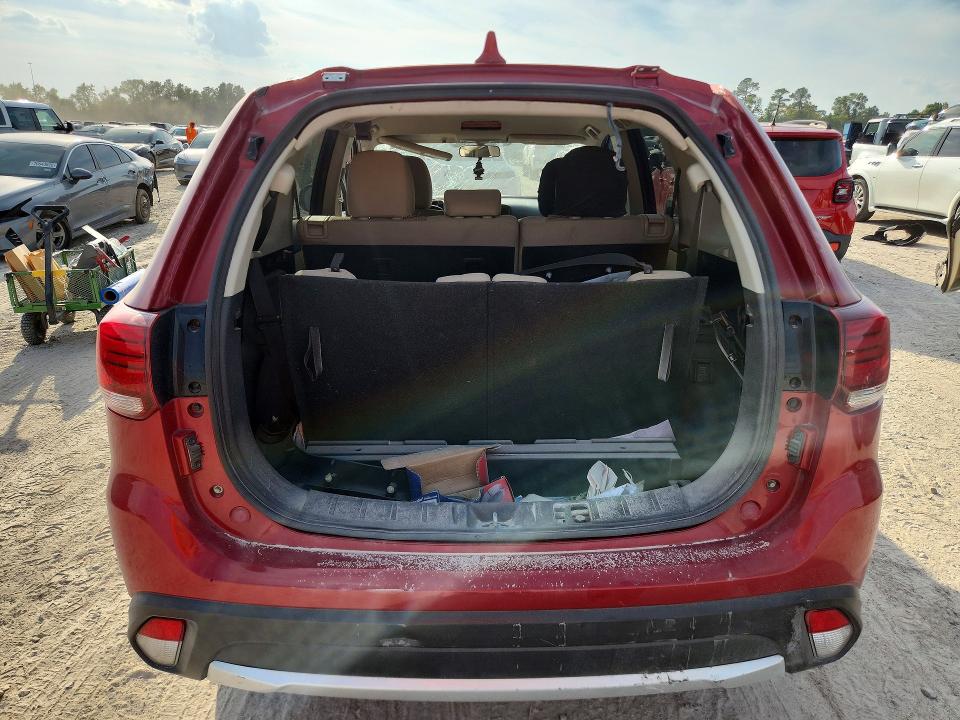Продажа на аукционе авто 2018 Mitsubishi Outlander, vin: JA4AD3A38JZ060991, номер лота: 70644676