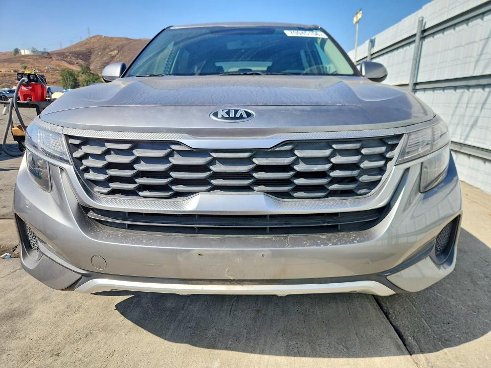 2021 Kia Seltos მანქანა იყიდება აუქციონზე, vin: KNDEPCAA2M7047134, აუქციონის ნომერი: 70045156
