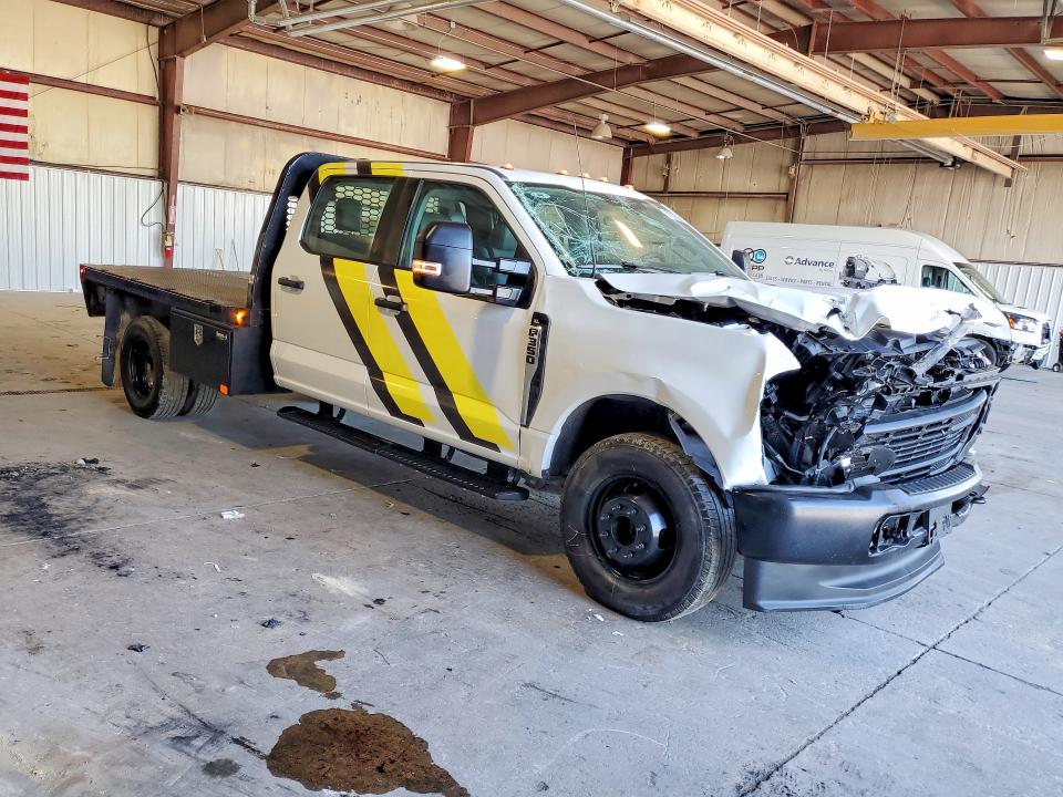 67637396 :رقم المزاد ، 1FD8W3HT4SEC33236 vin ، 2025 Ford F350 مزاد بيع