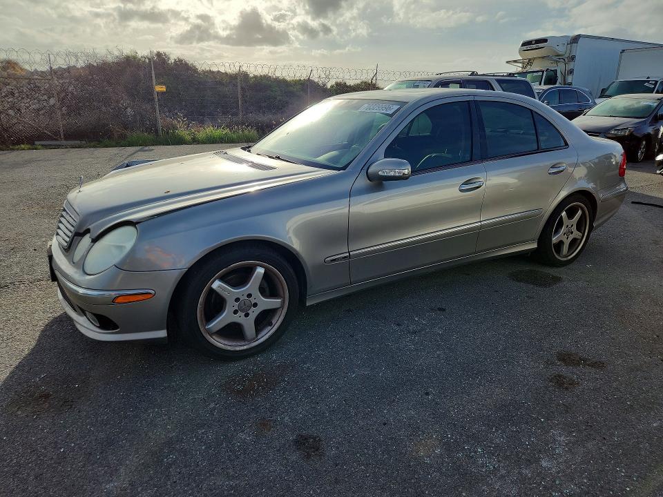 70329996 :رقم المزاد ، WDBUF65J95A664172 vin ، 2005 Mercedes-benz E مزاد بيع
