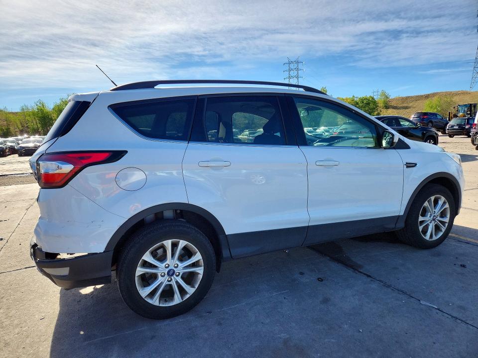 68175226 :رقم المزاد ، 1FMCU9G9XJUC64908 vin ، 2018 Ford Escape مزاد بيع