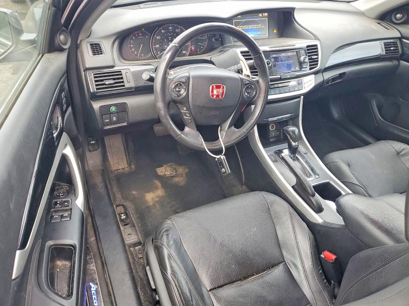 70338356 :رقم المزاد ، 1HGCT2B8XDA000897 vin ، 2013 Honda Accord مزاد بيع