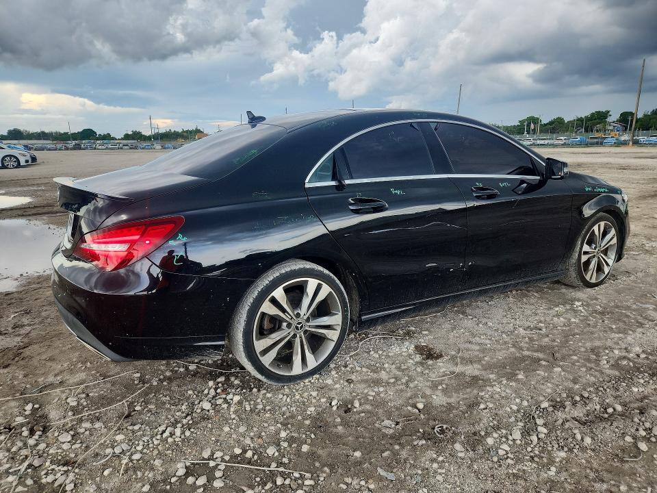 67611736 :رقم المزاد ، WDDSJ4EB9KN705625 vin ، 2019 Mercedes-benz Cla مزاد بيع