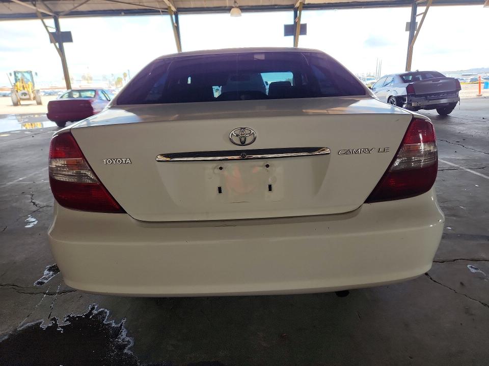2002 Toyota Camry მანქანა იყიდება აუქციონზე, vin: 4T1BE32K02U078070, აუქციონის ნომერი: 70893586