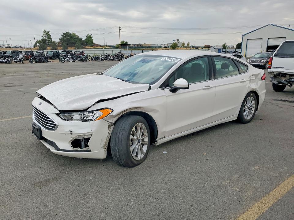 67018246 :رقم المزاد ، 3FA6P0HDXKR177497 vin ، 2019 Ford Fusion مزاد بيع