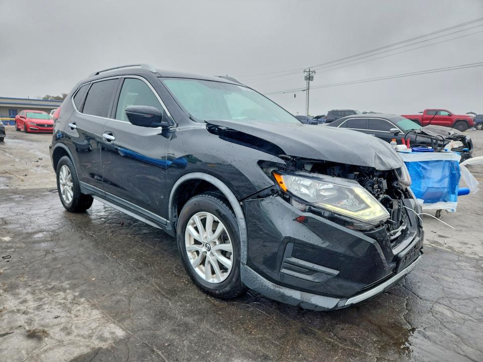 2017 Nissan Rogue მანქანა იყიდება აუქციონზე, vin: KNMAT2MV3HP615500, აუქციონის ნომერი: 70273806