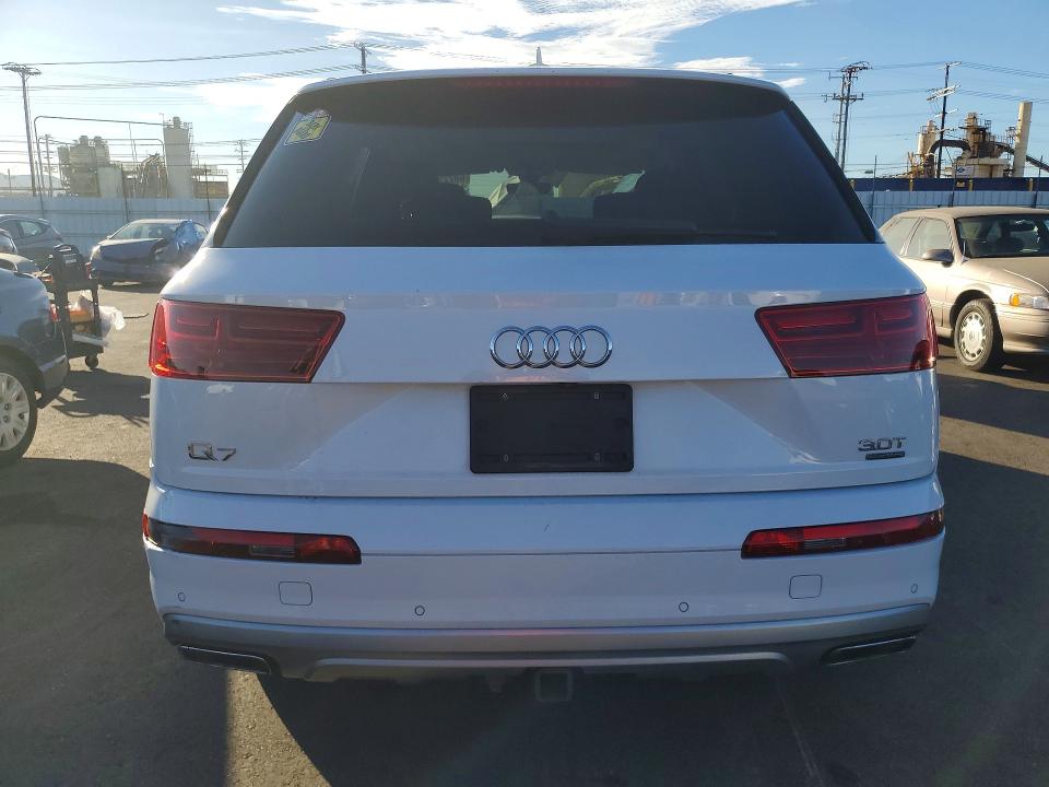 Продажа на аукционе авто 2018 Audi Q7, vin: WA1AAAF76JD012072, номер лота: 68229256