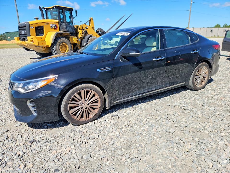 2017 Kia Optima მანქანა იყიდება აუქციონზე, vin: 5XXGV4L2XHG126185, აუქციონის ნომერი: 70694856