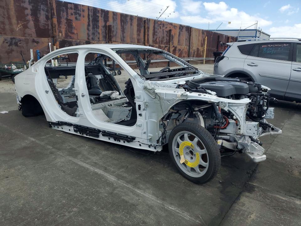 69014816 :رقم المزاد ، WBA43FJ01RCR64254 vin ، 2024 Bmw 530 مزاد بيع