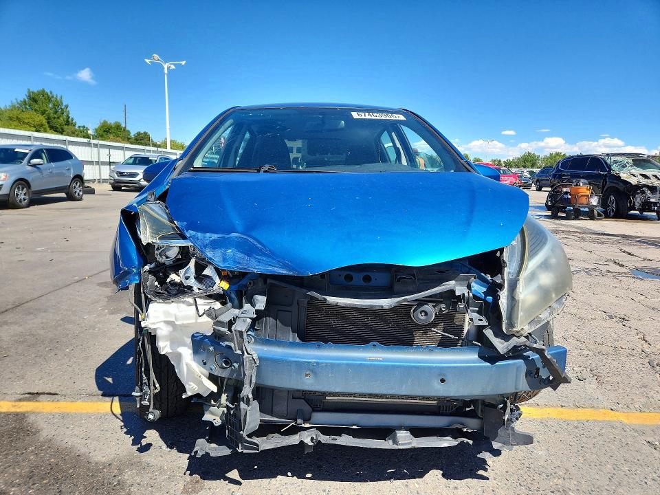 2015 Toyota Yaris მანქანა იყიდება აუქციონზე, vin: VNKKTUD33FA017851, აუქციონის ნომერი: 67463906