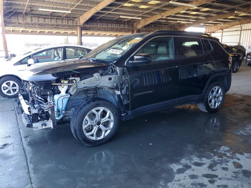 68298386 :رقم المزاد ، 3C4NJDBN9ST620371 vin ، 2025 Jeep Compass مزاد بيع