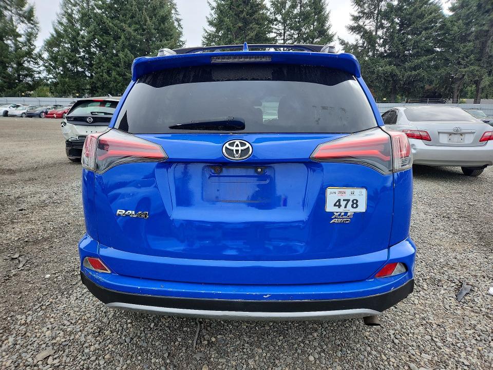 2017 Toyota Rav4 მანქანა იყიდება აუქციონზე, vin: 2T3RFREV9HW674105, აუქციონის ნომერი: 68405456