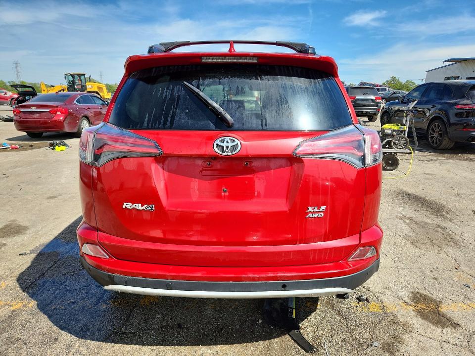 2017 Toyota Rav4 მანქანა იყიდება აუქციონზე, vin: JTMRFREV5HJ108022, აუქციონის ნომერი: 68008796
