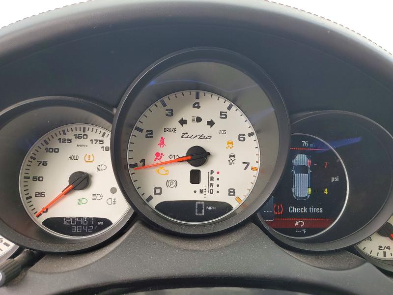 70702006 :رقم المزاد ، WP1AC2A26FLA82720 vin ، 2015 Porsche Cayenne مزاد بيع