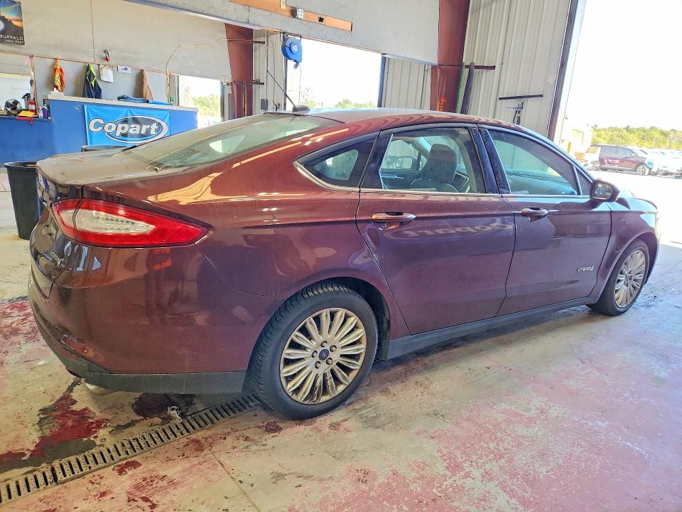 Продажа на аукционе авто 2016 Ford Fusion, vin: 3FA6P0UU0GR405732, номер лота: 69865646