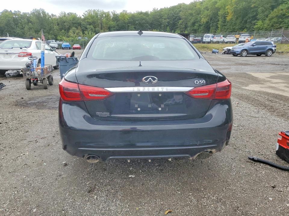 70447366 :رقم المزاد ، JN1EV7AP8JM350985 vin ، 2018 Infiniti Q50 مزاد بيع