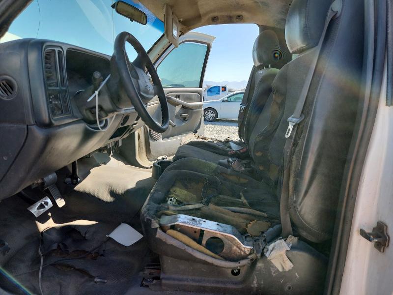 2004 Chevrolet Silverado მანქანა იყიდება აუქციონზე, vin: 1GBHC24U84E334681, აუქციონის ნომერი: 68237506